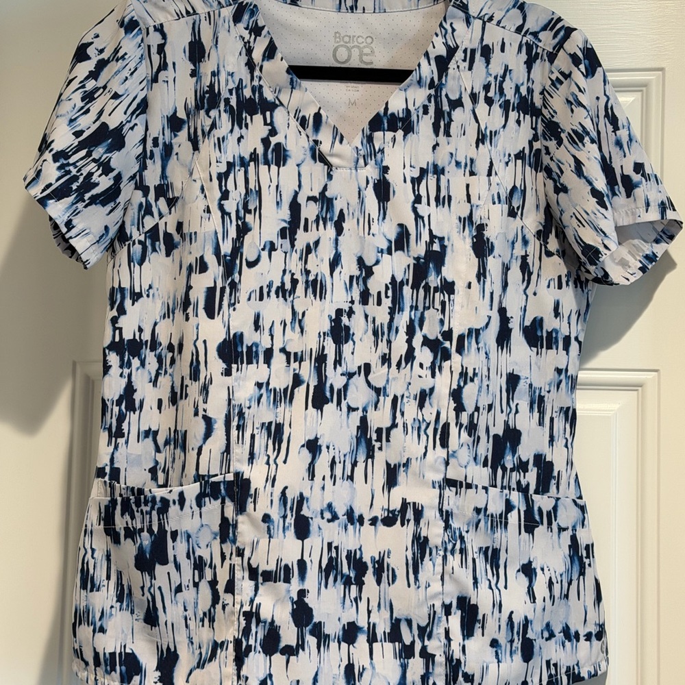 Barco Uniforms Women's Navy and White Abstract V-Neck Scrub Top
